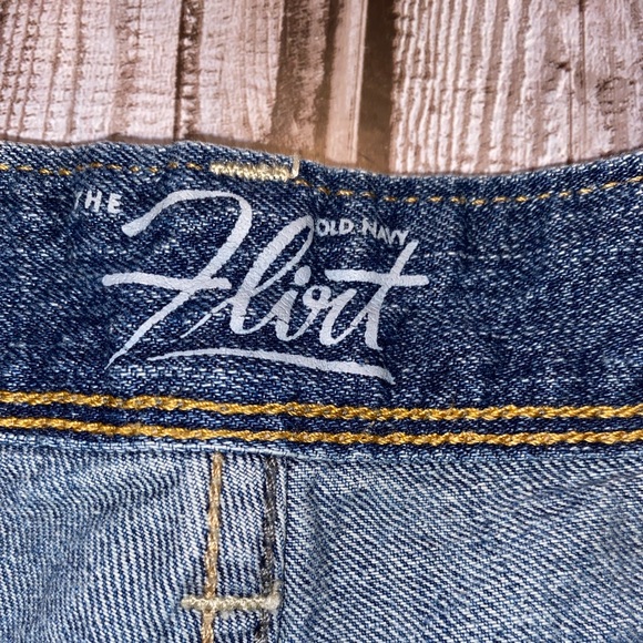 Old navy the flirt women’s jean shorts - Picture 8 of 10